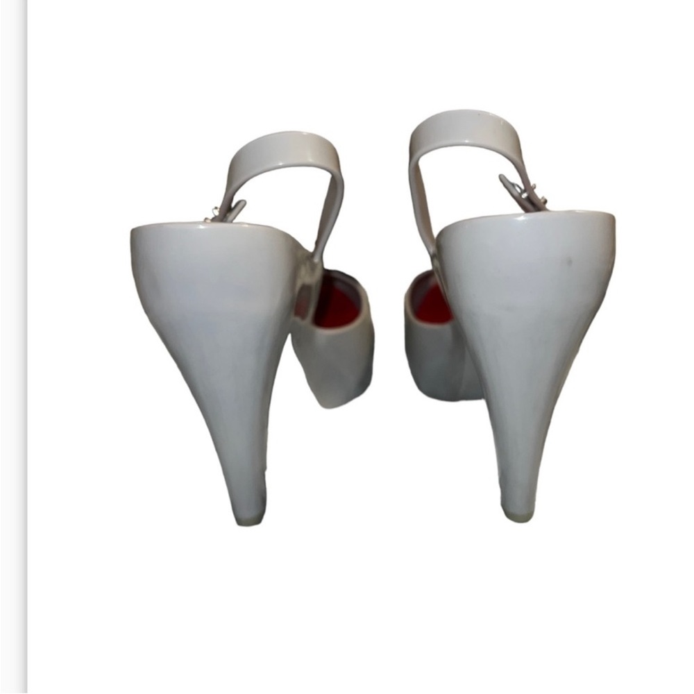 Melissa and  ICONIC Karl Lagerfeld sunglasses heels - Picture 3 of 7